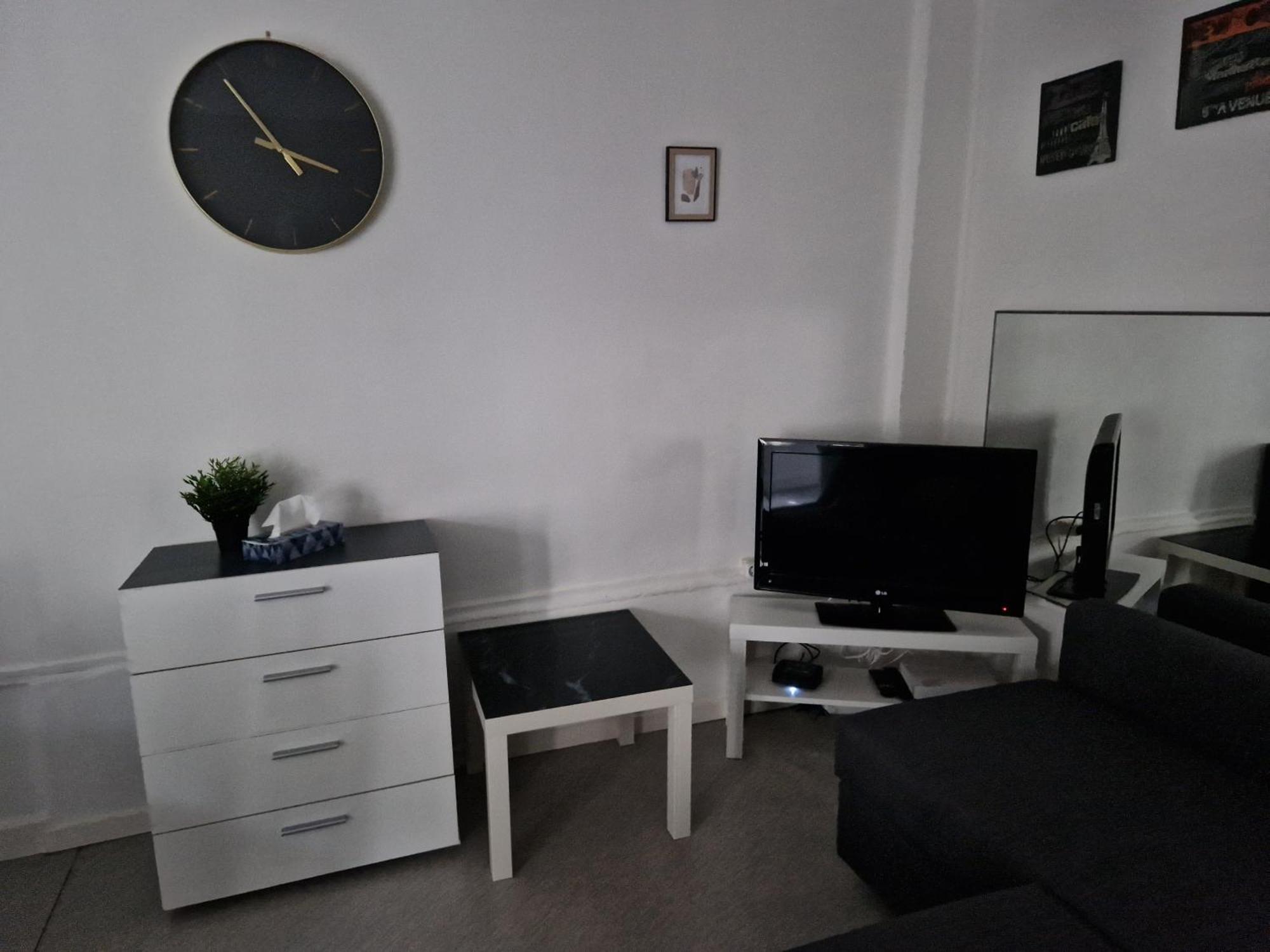 T3 Hypercentre Troyes Idealement Situe Luaran gambar